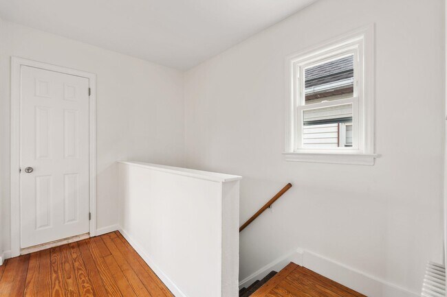 Building Photo - 49 Livingston Ave