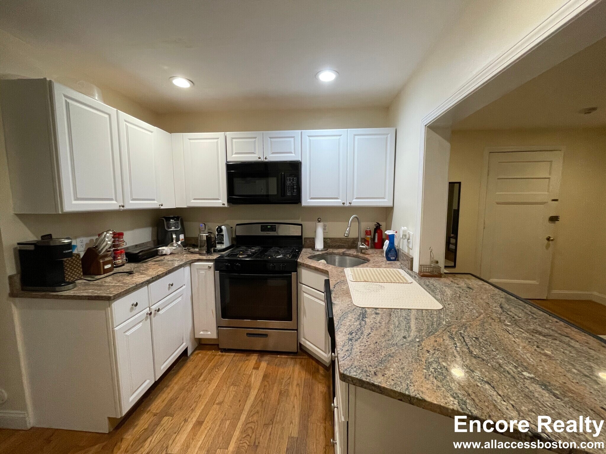 Building Photo - 66 Egmont St