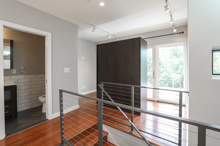 Building Photo - 2315 15th St NW