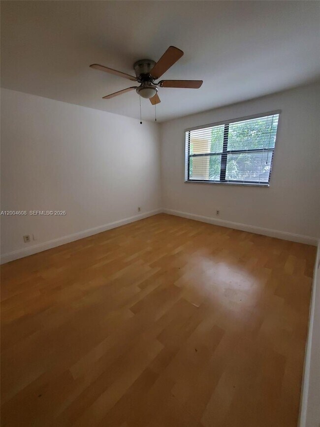 Building Photo - 8100 Geneva Ct