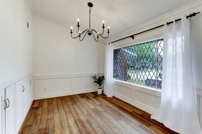 Building Photo - 4135 Breakwood Dr