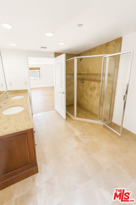 Building Photo - 1146 Hacienda Pl