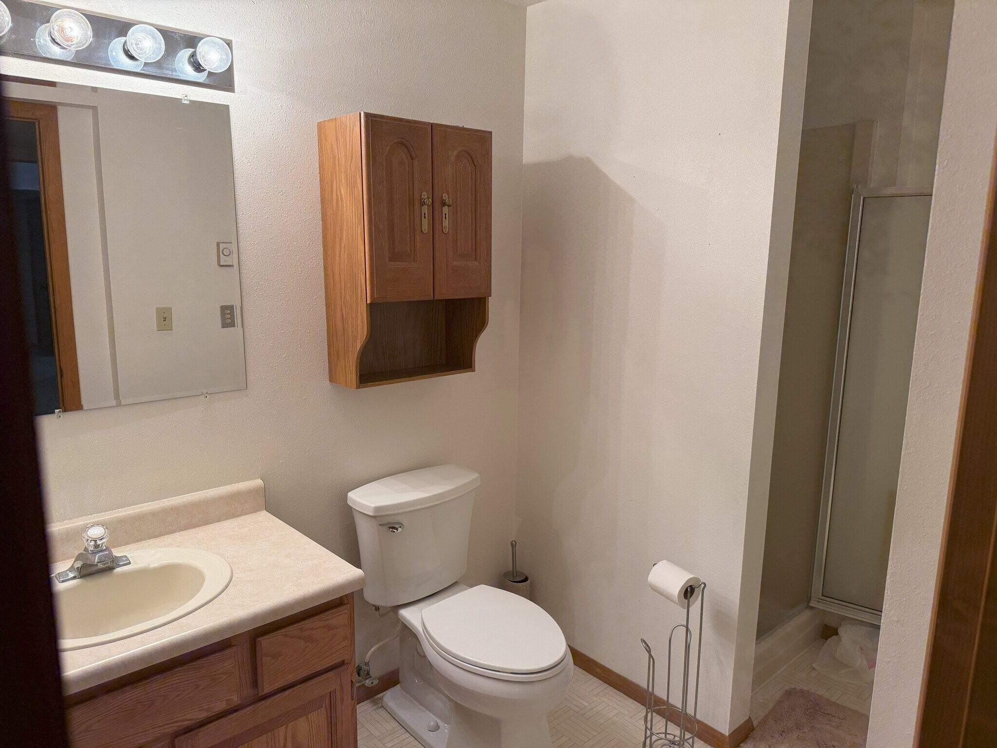 Building Photo - 3822 S Alder Dr