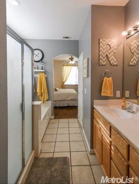 Building Photo - 1634 Sierra Creek Dr