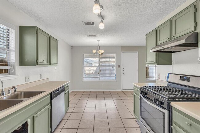 Building Photo - 12922 Marimba Trail