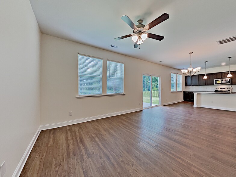 Building Photo - 4005 Birchfield Pl