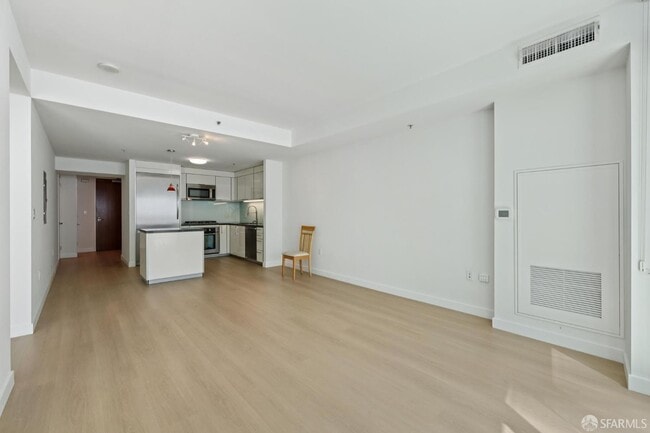 Building Photo - 338 Spear St