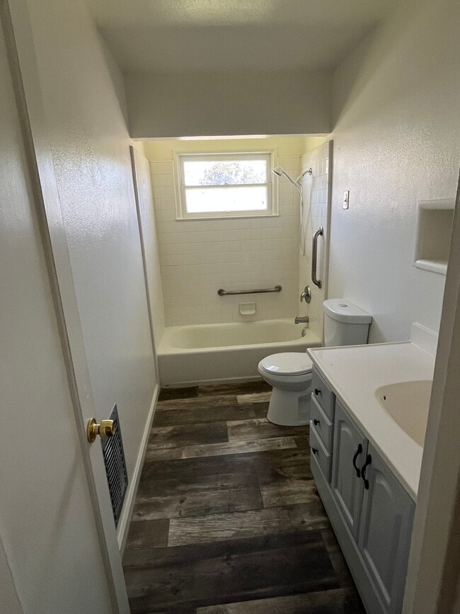 Building Photo - 6322 Almond Dr