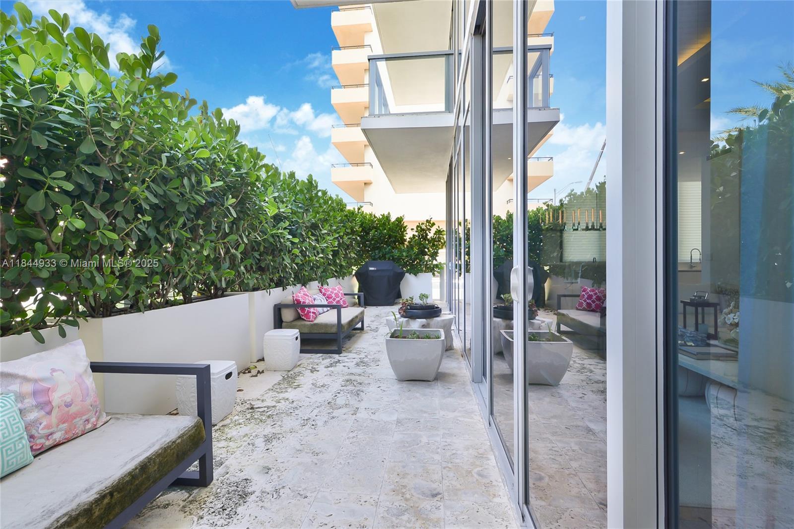 Building Photo - 9501 Collins Ave