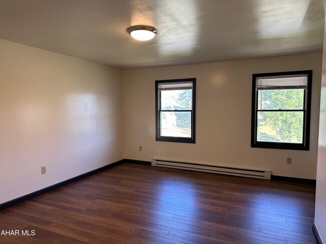 Building Photo - 591 Harvest View Ln