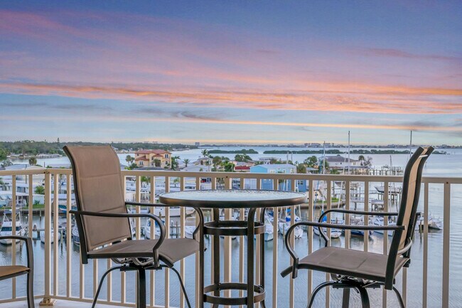 Building Photo - 8800 Bay Pines Blvd