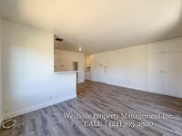 Building Photo - 1820 11th St