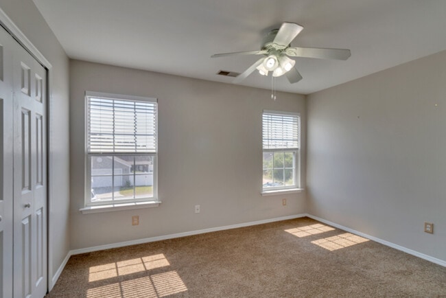 Building Photo - 66 Ashleigh Lane