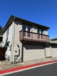 Building Photo - 1405 E MacKenzie Dr