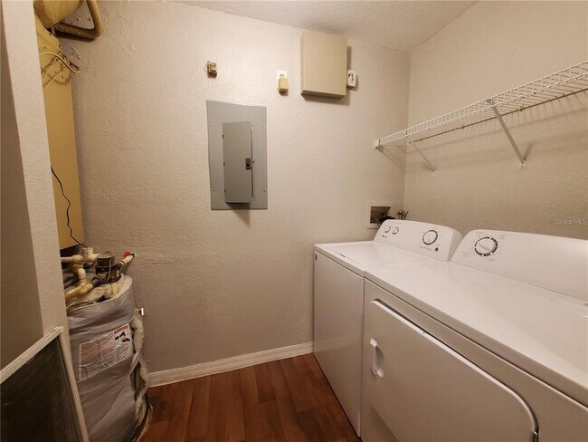 Building Photo - 844 Grand Regency Pointe