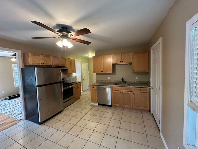 Building Photo - 6-8 Wright Avenue