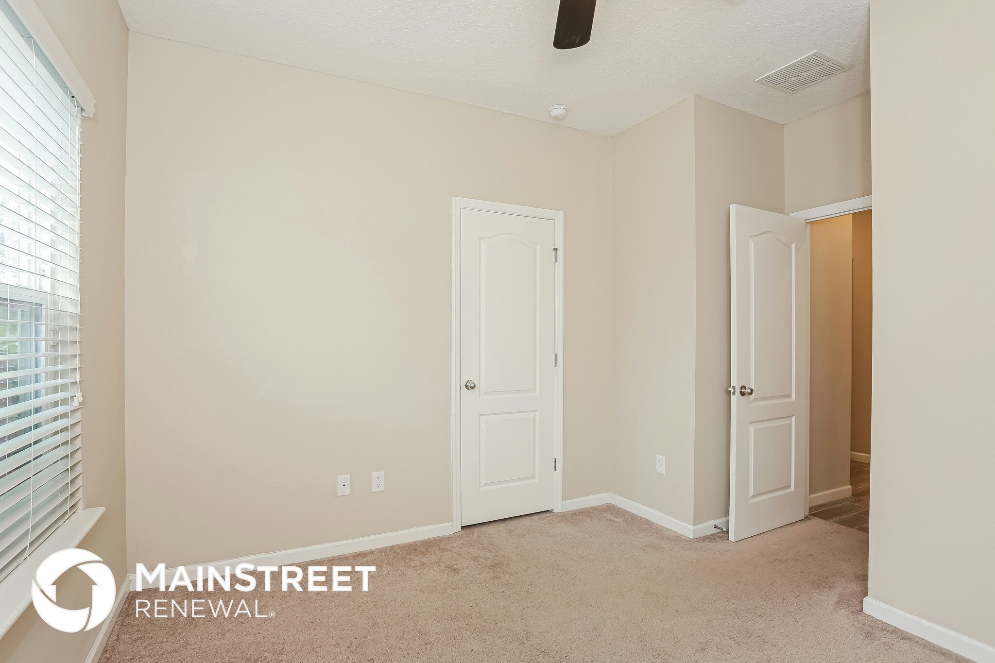 Building Photo - 16180 Blossom Lake Dr