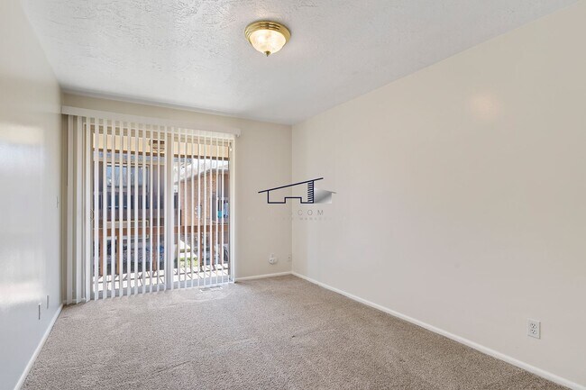 Building Photo - 350 E 4850 S