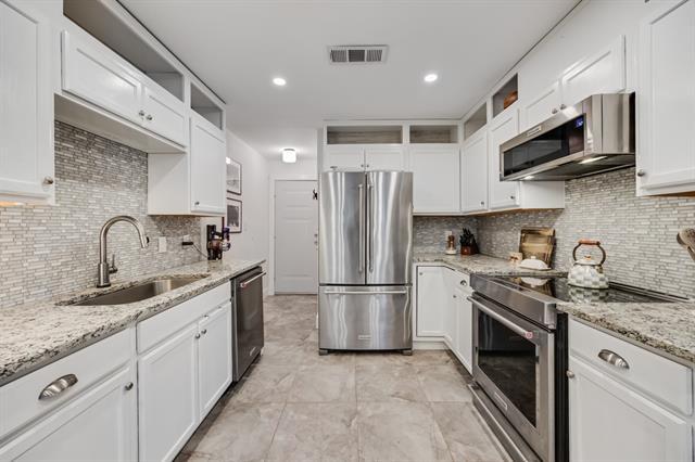 Building Photo - 5029 Locke Ave