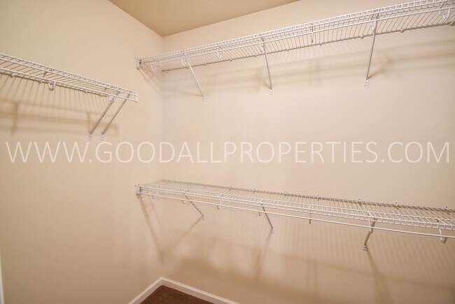 Building Photo - 1255 SE Waddell Way