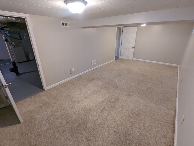 Building Photo - 3 Bedroom 1 Bathroom Single Family Home, West Columbus