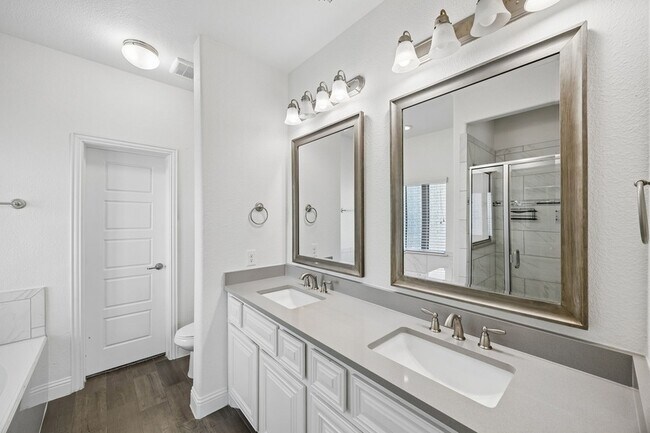 Building Photo - 15920 Gladewater Terrace
