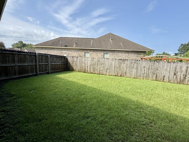 Building Photo - 3821 Branford Ct