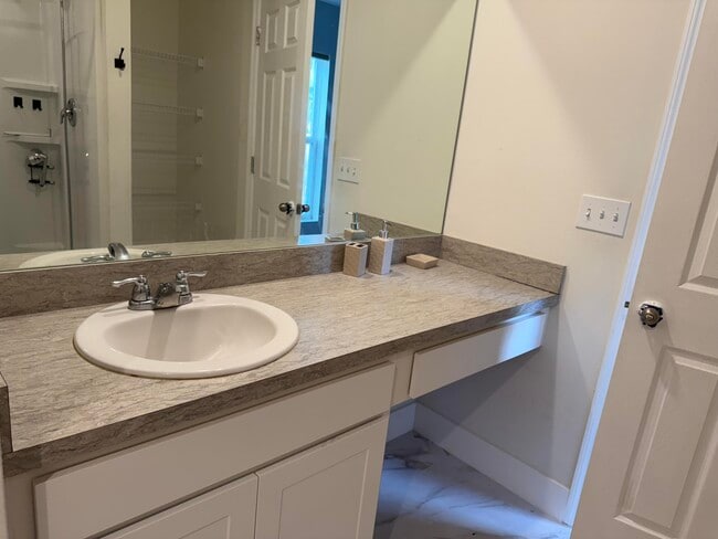 Building Photo - 1205 SW Alcantarra Blvd