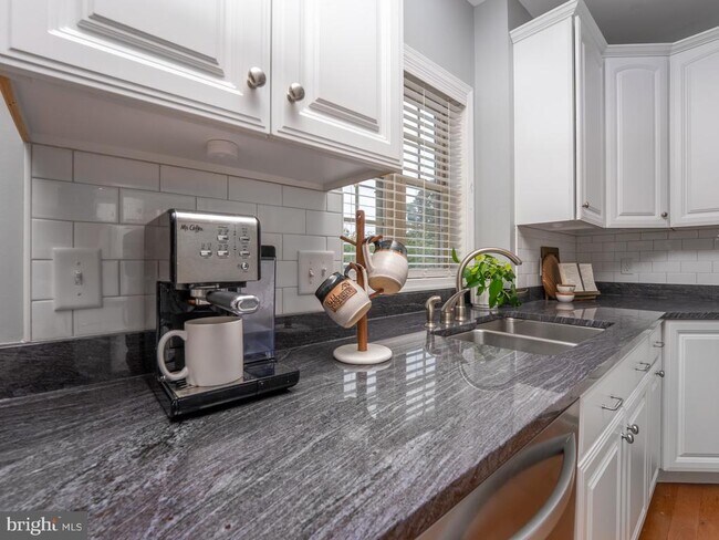 Building Photo - 1458 Highfield Ct