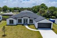 Building Photo - 5203 Birch Dr