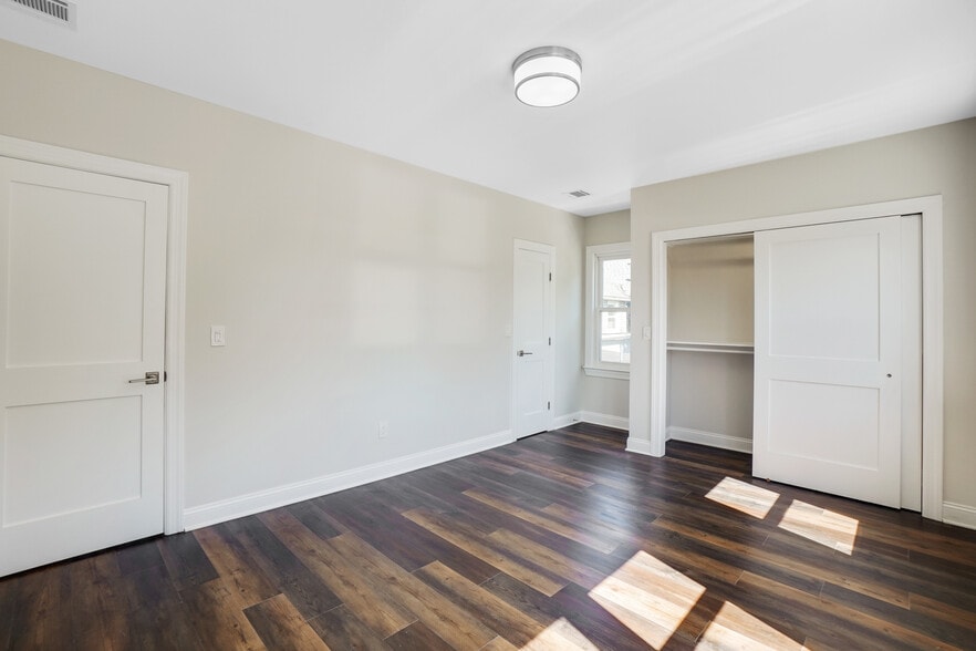 Building Photo - 77 Mill St