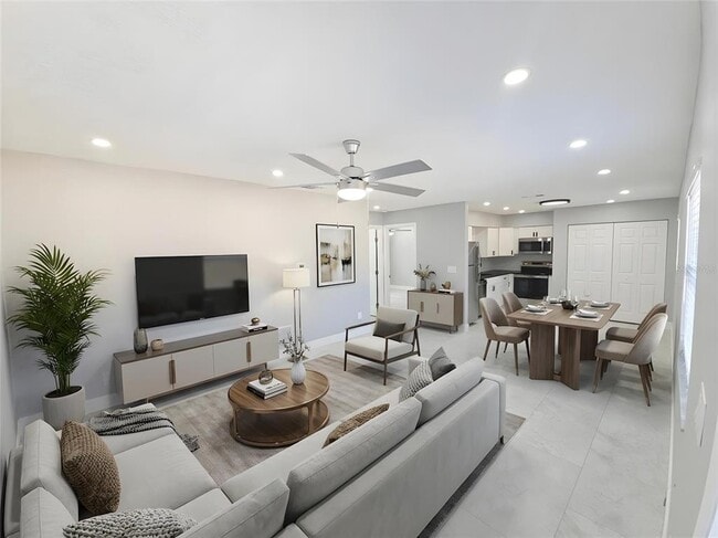 Building Photo - 2941 Shore Dr