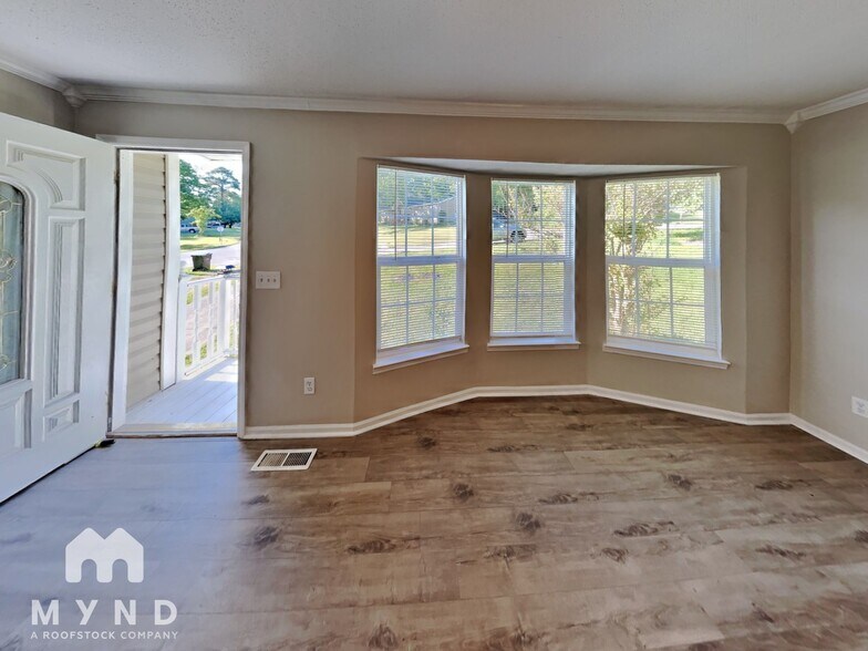 Building Photo - 5645 Cheryl Dr
