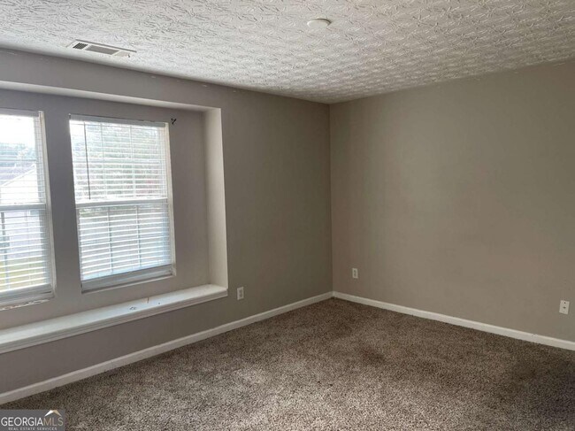 Building Photo - 5549 Sable Way