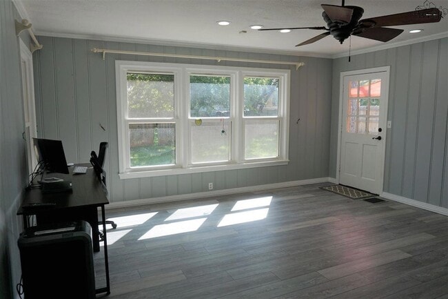 Building Photo - 1607 Arlington St