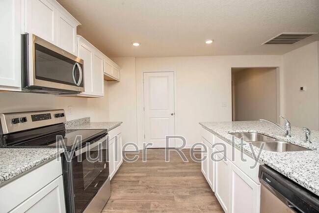 Building Photo - 7452Z Game Bird St