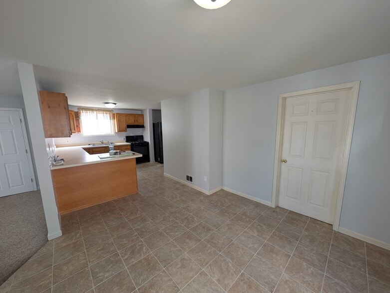 Building Photo - 92 Harrison Pl