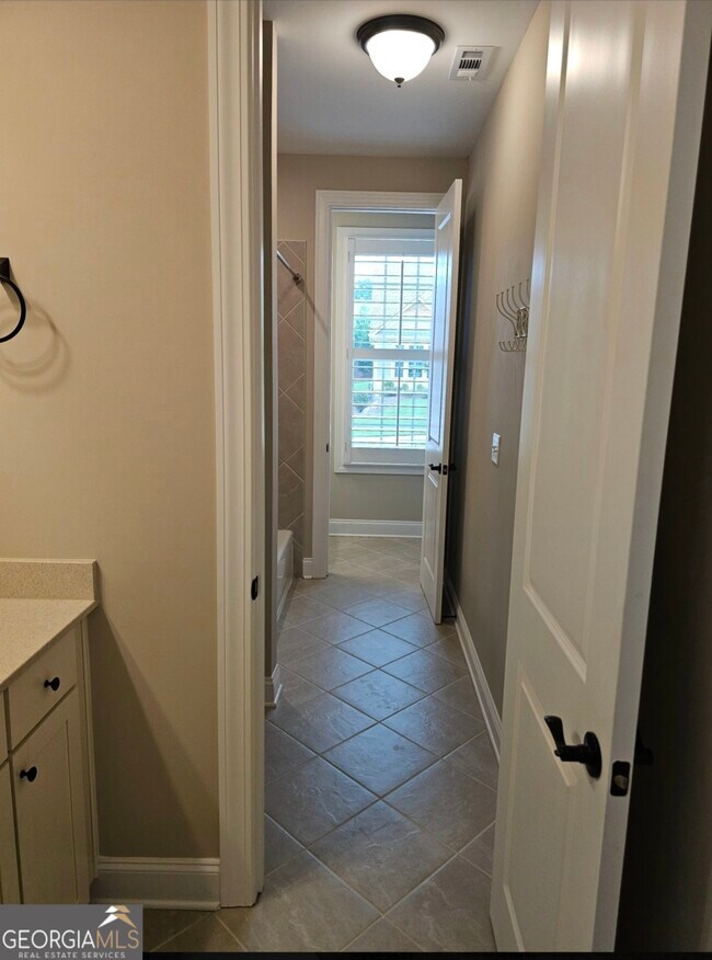 Building Photo - 609 Tulip Poplar Dr