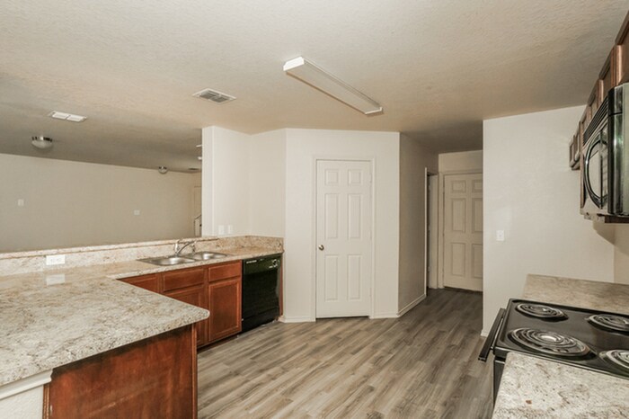 Building Photo - 2902 Aspen Mdw