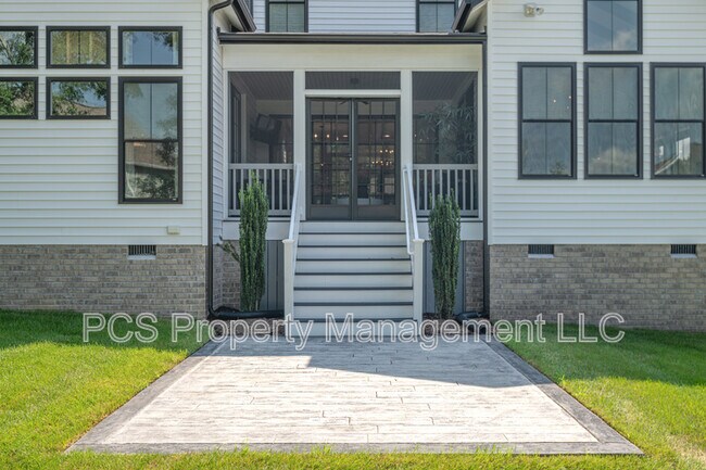 Building Photo - 3618 Graythorne Dr