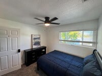 Building Photo - 2445 Town Cir