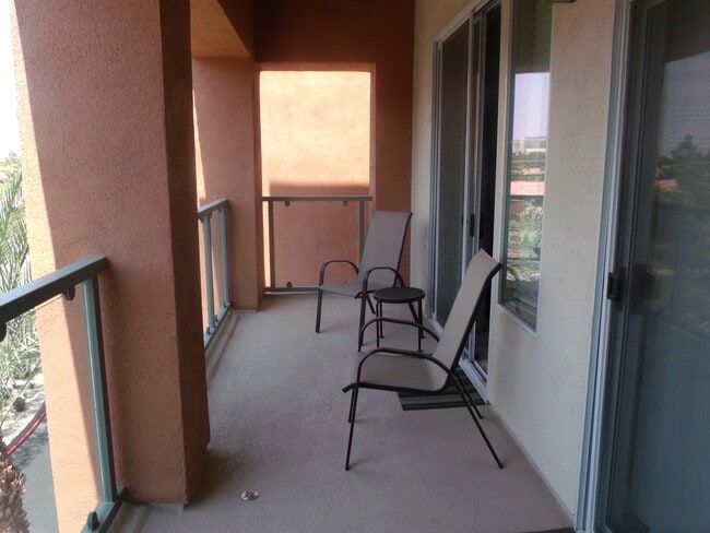 Building Photo - Fully Furnished Park Avenue Condo