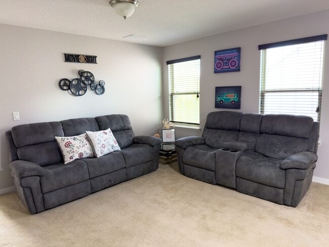 Building Photo - 14823 Golden Sunburst Ave