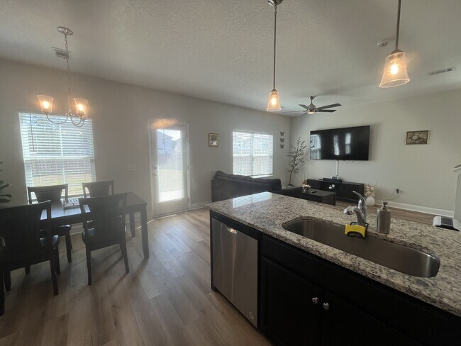 Building Photo - 1026 Grayson Ave