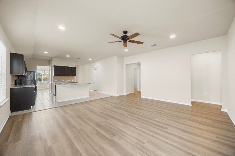 Building Photo - 5816 Roderick Dr