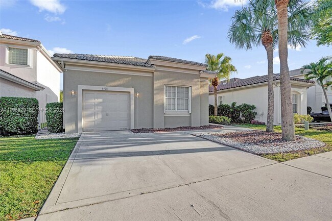 Building Photo - 6928 NW 33rd St