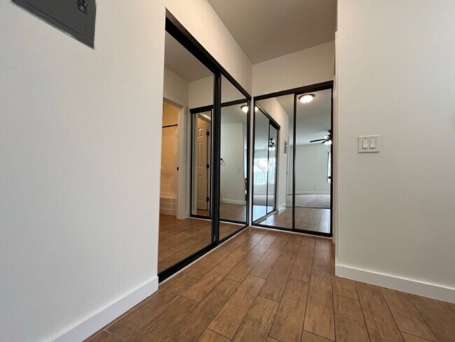 Building Photo - Citrus Cove Apartments 1 br