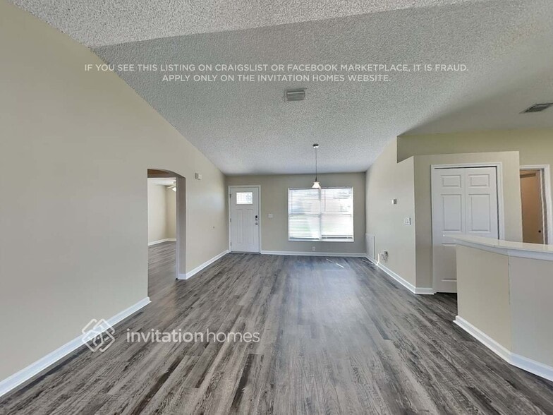 Building Photo - 980 Eyerly St