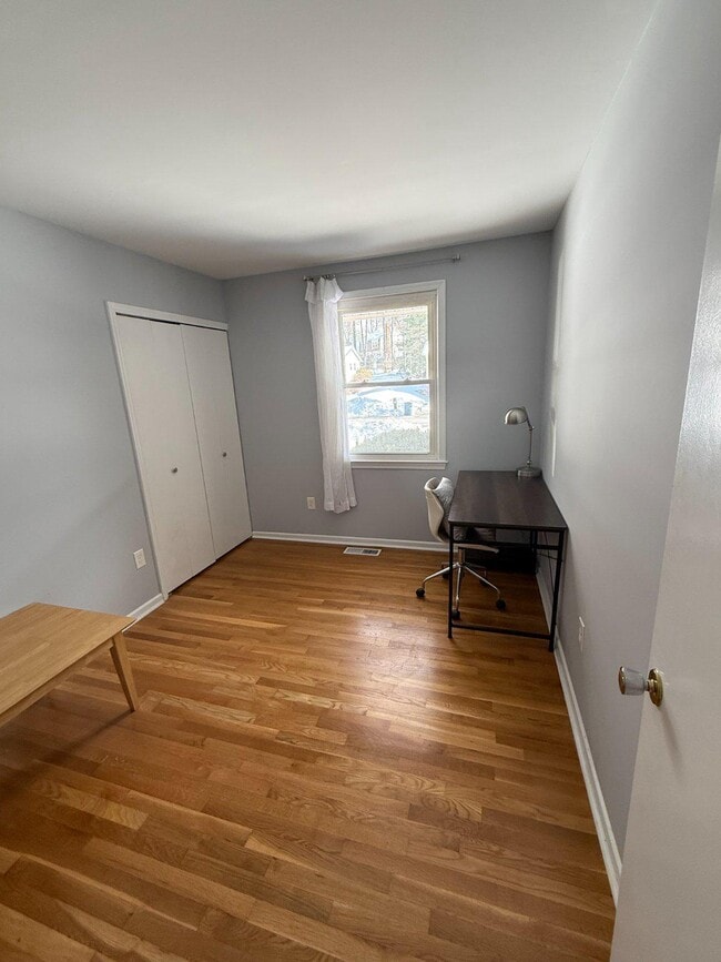 Building Photo - 1716 Pine Valley Dr