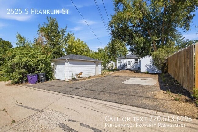 Building Photo - 2525 S Franklin St